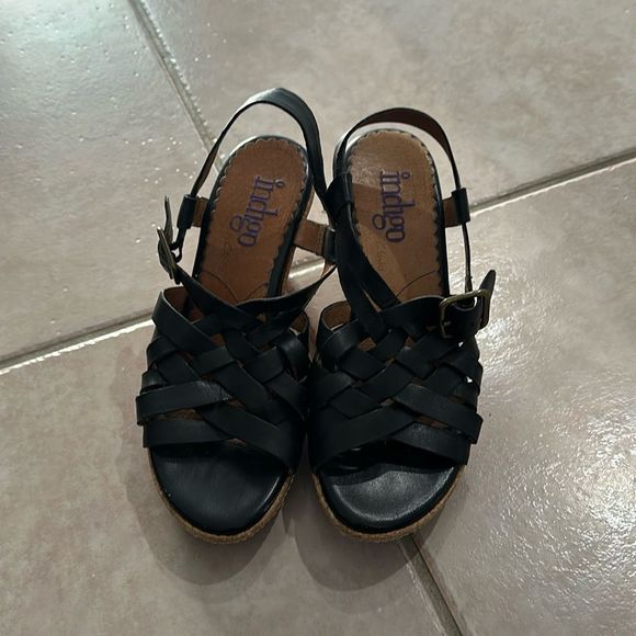 Wedge Sandals - Picture 1 of 8